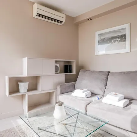 Apartment Saint-lazare Paris